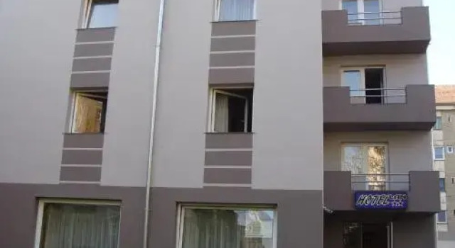 Pension Lan, Varaa Hotelli Oradea 