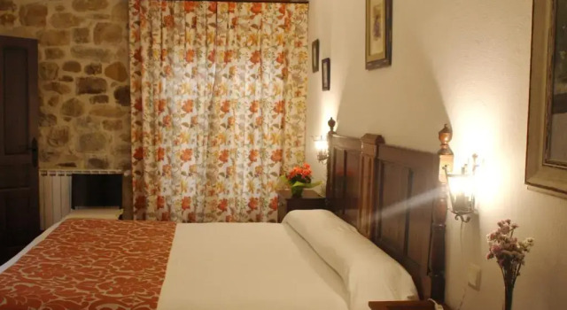 Двухместный номер Standard с балконом Posada y Apartamentos Trebuesto de Guriezo