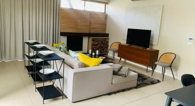 Апартаменты Lovely 3 bed With Splash Pool in Seapoint - 2245