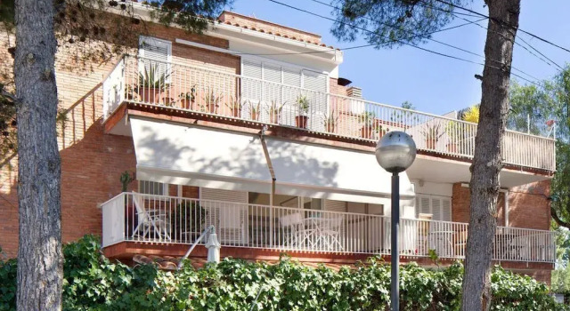 Sitges Bel Air, Забронировать Отель Отели Ситжес 3 звезды, рядом с Церковь Св. Варфоломея и Св. Текли, 3*