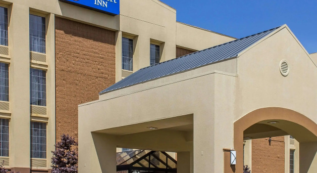 Comfort Inn Wethersfield - Hartford, Varaa Hotelli Hotellit New England uima-altaalla, Uima-allas