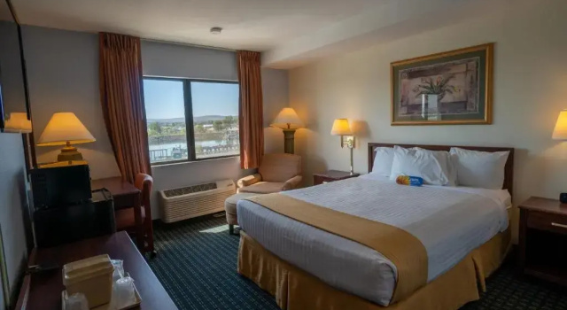 Номер Standard Clover Island Inn