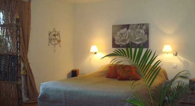 Hôtel Mas Des Brugassières, Забронировать Отель Отели в центре План-де-ла-Тур, в центре