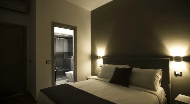 Номер Economy GB Central Station Napoli