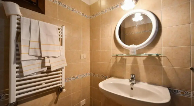 Четырёхместный номер Standard с видом на горы AGRITURISMO LA VALLE DEI BRONZETTI