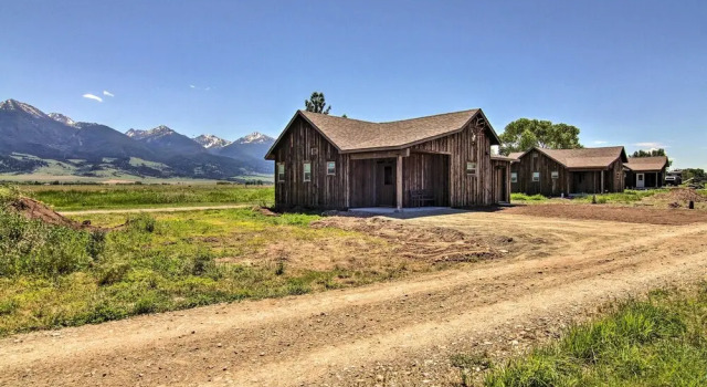 Peaceful Mtn Retreat ~ 43 Mi to Yellowstone!, Buchen Sie Ferienhaus Hotels in Montana mit Parkplatz, Parkplätze