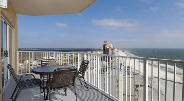 Номер Standard с 2 комнатами с балконом и с видом на море Seawinds Condominiums by Wyndham Vacation Rentals