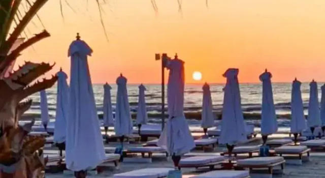 Studio White Tower 106, Varaa Huoneisto Hotellit Mamaia-Sat pysäköinnillä, Pysäköinti