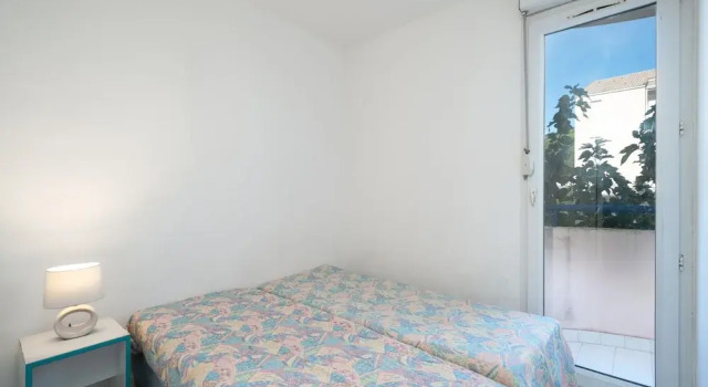 Retreat for 8 With Shared Pool
