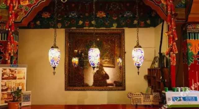 Snow White Elephant Hotel, Prenota Hotel Lhasa Xinjiang