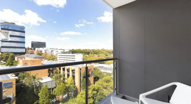 Апартаменты Luxury с видом на город KMG Apartments at The Apex