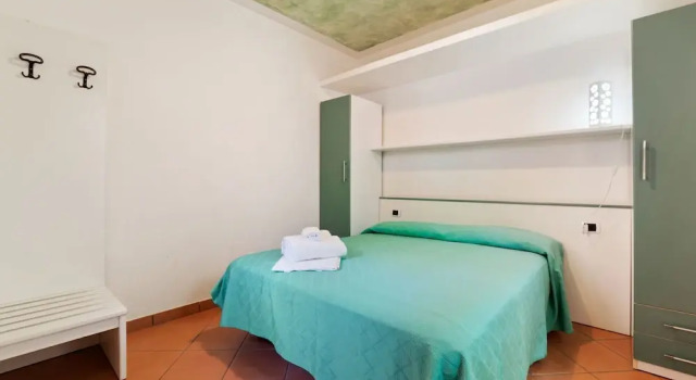 Inviting Apartment in Villammare With Small Garden, Buchen Sie Ferienwohnung Villammare Cilento