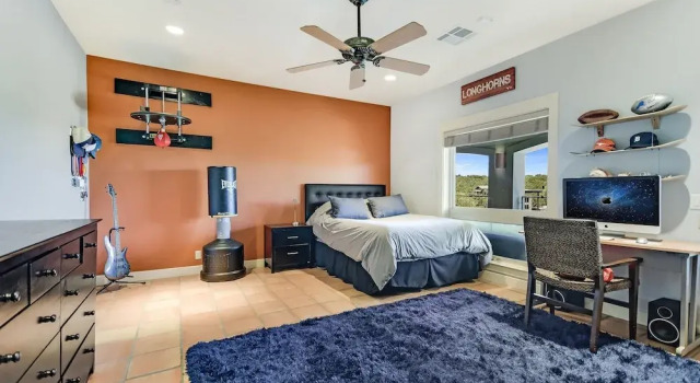 The Authentic Atx Experience Estate 5 Bedrooms 5 Bathrooms Home