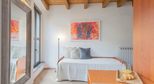 Апартаменты Luini 7 in Como With 2 Bedrooms and 1 Bathrooms