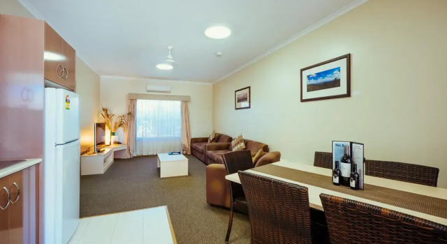 Люкс Executive Club Motor Inn