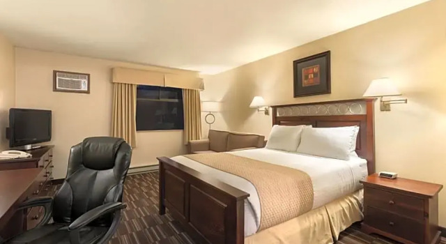 Трёхместный номер Standard Days Inn by Wyndham Nanaimo
