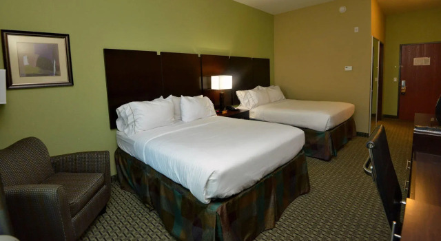 Четырёхместный номер Standard Holiday Inn Express Baton Rouge North by IHG