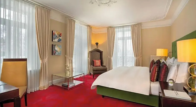 Двухместный номер Deluxe с балконом и с видом на горы Waldhaus Flims Wellness Resort, Autograph Collection