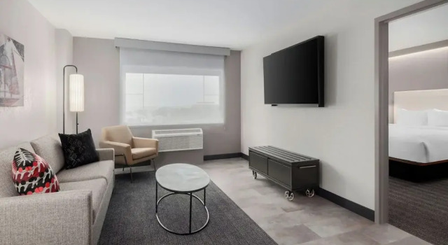 Люкс c 1 комнатой Courtyard by Marriott Athens Downtown