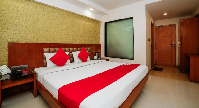 OYO 22953 Hotel Shelter