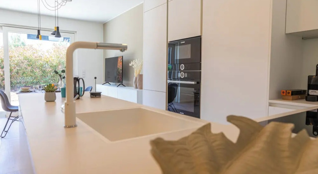 Люкс Comfort En Suite bedrooms at Reckenthal House by Rentaroo