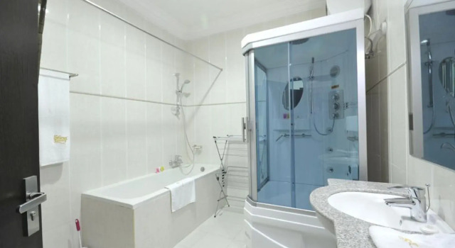 Sheer Luxury Apartments & Suites