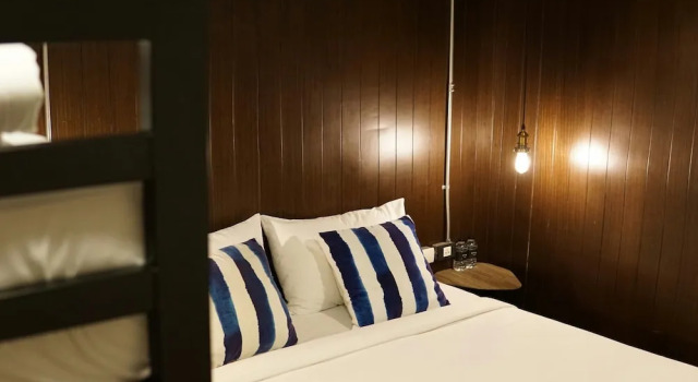 Номер Standard STrips the Poshtel - Hostel