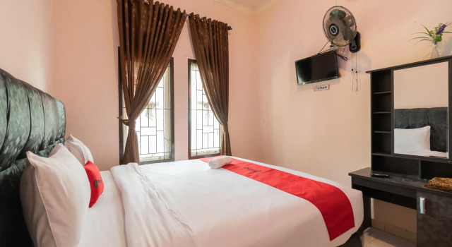 RedDoorz Syariah at D'Ostha Residence, Rezerwuj Hotel Bukittinggi Sumatra