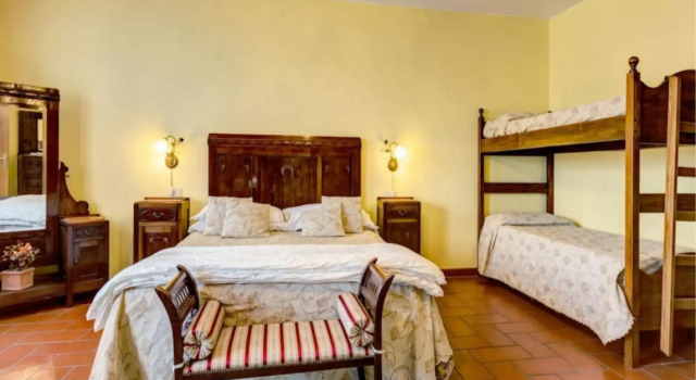 Indipendent Residence for 24 Guests Composed of 7 Apartaments Pool-fattoria GLI Ziri