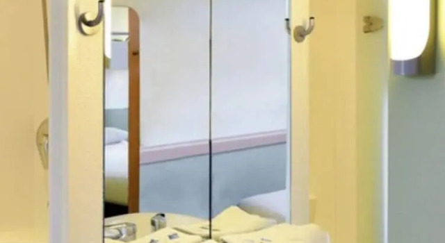 Трёхместный номер Standard Ibis Budget Dole-Choisey