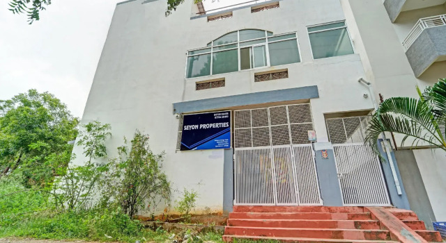 OYO 84251 Seyon Properties