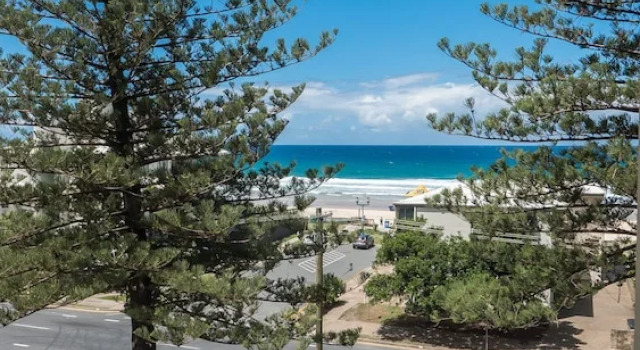 Апартаменты Standard Norfolk Luxury Beachfront Apartments Gold Coast