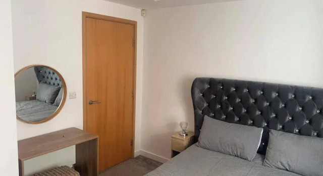 2 Bed Flat - Sleeps 6 - Parking - Wifi, Забронировать Апартаменты/квартира Апартаменты Ливерпуля, рядом с Улица Джеффс ов Болд, Апартаменты/квартира