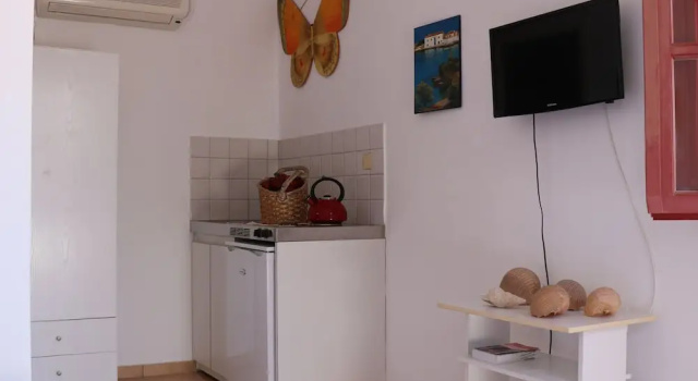 Студия с балконом Flora's Red Studios