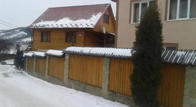 Sadyba Hatynka, Prenota Hotel Hotel a Ivano-Frankovsk con parcheggio, Parcheggio