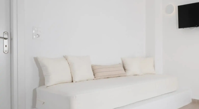 Полулюкс Отель Voca Hotel & Suites
