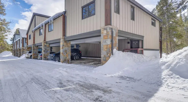 Downtown Frisco Townhome ~ 1 Mi to Lake Dillon!, Забронировать Апартаменты/квартира Апартаменты Фриско, рядом с Main Street, Апартаменты/квартира