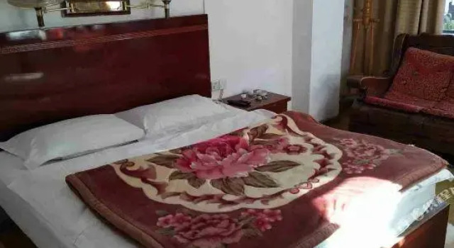 Golden Apple Hostel, Забронировать Хостел Лицзян Юньнань, рядом с Улица Сквер-стрит Древнего города Даянь