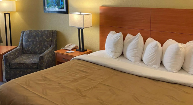 Двухместный номер Standard Quality Inn near Manatee Springs State Park