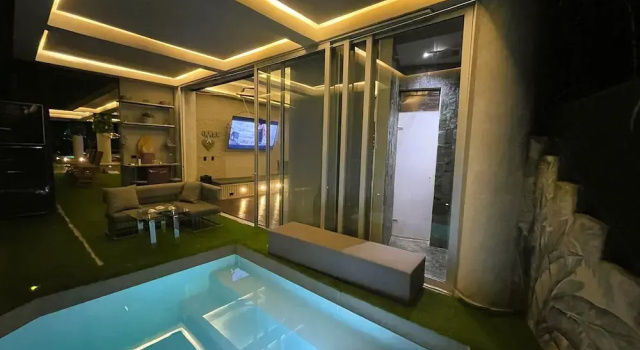 Люкс Executive с видом на озеро EleMYNT LifeStyle Hotel