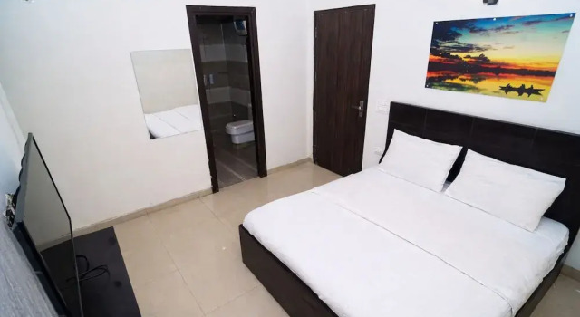 Luxsugero Premium 3BHK Independent Villa, Забронировать Вилла Коттеджи Вриндавана, Коттедж