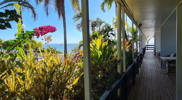 Студия Cardwell Beachfront Motel