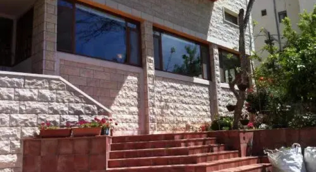 Miriam Short Term Rental, Забронировать Отель Назарет Галилея, рядом с The Church of the Annunciation