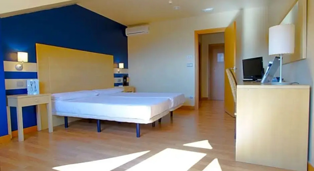 Номер Standard Abba Comillas Hotel