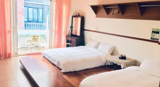 Standard cvadruplă cameră cu balcon Sun Moon Beauty