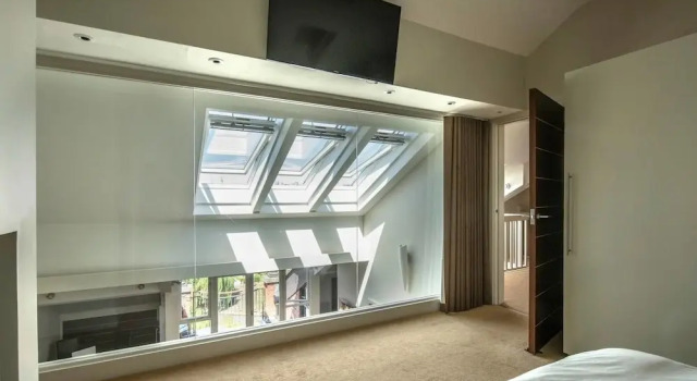 Amazing Spacious 2 Bed Duplex Penthouse w/ Balcony, Забронировать Отель Отели Манчестера 3 звезды, рядом с Церковь Св. Анны, 3*