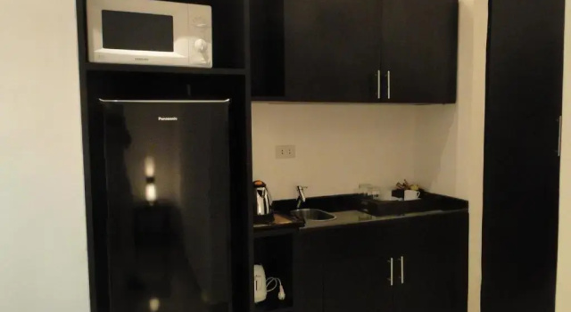 Люкс с балконом East Suites