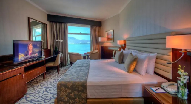 Двухместный номер Premium с видом на море Курортный отель Oceanic Khorfakkan Resort And Spa