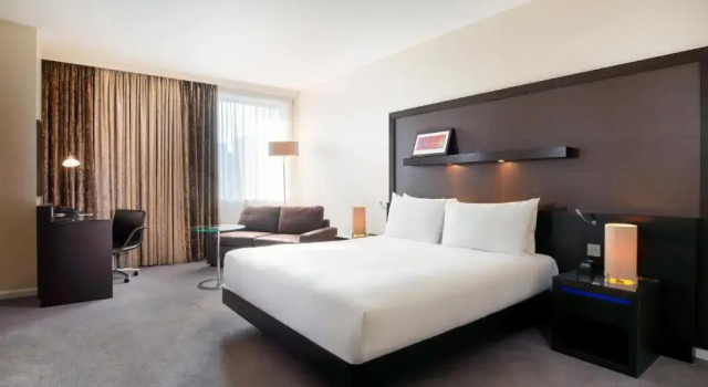 Двухместный номер Deluxe Hilton London Canary Wharf