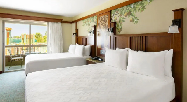 Номер с видом на Downtown Disney Disney's Grand Californian Hotel and Spa